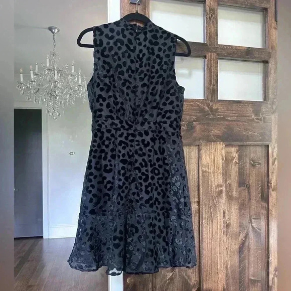 Ann Taylor Womens 6 Black Cheetah Velvet Mock Neck Party Sheath Dress Sleeveless - Picture 8 of 11